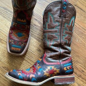 Women’s Tin Haul Aztec cowboy boots women’s size 9 slightly used